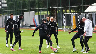 Beşiktaş, Trabzonspor derbisi kadrosunu açıkladı: Rafa Silva derbide oynayacak mı?