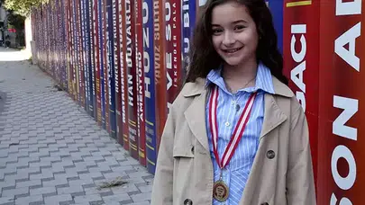Matematik şampiyonu Lina Singapur'a gidiyor