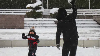 Hakkari Valiliği duyurdu: Kar yağışı nedeniyle eğitime 1 gün ara verildi
