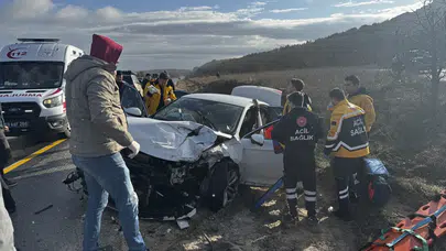 Kırklareli'de iki otomobil çarpıştı: Kazada 7 kişi yaralandı