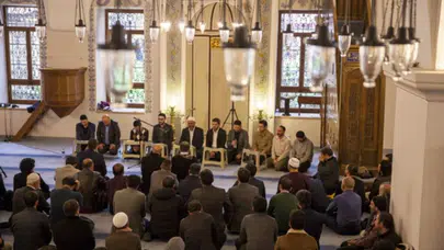 Nasrullah Camii'nde okunan İstiklal Marşı yeniden gündemde: İşte duygulandıran o anlar