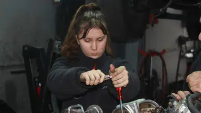 Ordu’da 17 yaşındaki kız çırak hayalinin peşinden gidiyor!