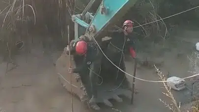 Adana’da dereye düşen iki çocuktan biri yaşamını yitirdi