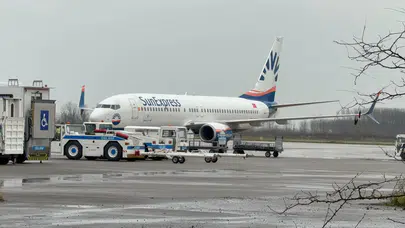 Samsun’da uçak martı sürüsüne çarptı! İzmir seferi iptal edildi