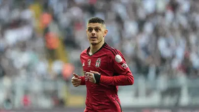 Trabzonspor, Beşiktaş’ın yıldızı Milot Rashica’yı kadrosuna katmak istiyor