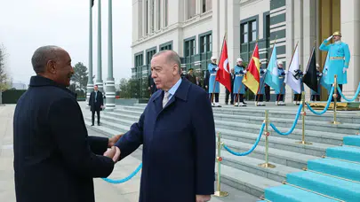 Cumhurbaşkanı Erdoğan, Sudan Egemenlik Konseyi Başkanı el Burhan’ı karşıladı