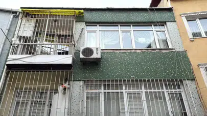 Beyoğlu'nda evlerini ilaçlatan aile fenalaştı!