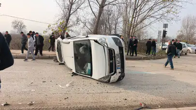 Bursa İnegöl’de iki araç çarpıştı: 3’ü çocuk 7 yaralı