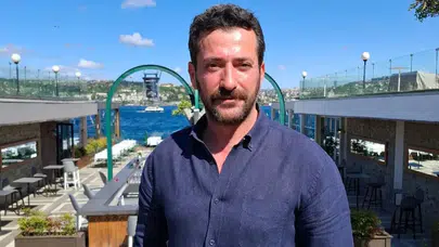 Uzak Şehir'in Boran Albora’sı kim? Burç Kümbetlioğlu kimdir, kaç yaşında ve nereli? Hangi dizi ve filmlerde rol aldı?