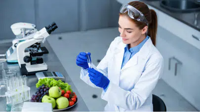 ŞOK marketler kendi laboratuvarıyla meyve-sebzelerde pestisit analizini başlattı