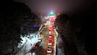 Uludağ’da yılbaşı yoğunluğu: Saatte 500 araç geçiş yapıyor