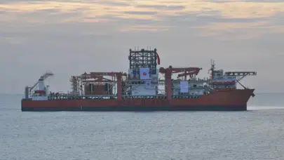 Türkiye’nin 6’ncı sondaj gemisi Mersin açıklarına demirledi