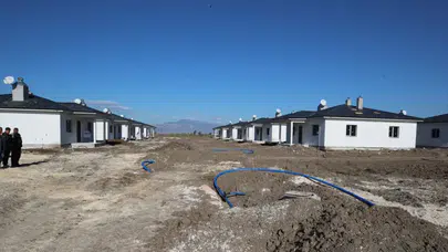 Hatay’da kırsal afet konutları inşası devam ediyor