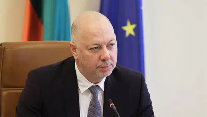 Bulgaristan Başbakanı Jelyazkov istifa etti!