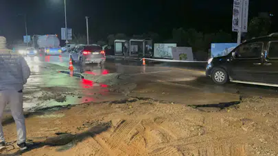 Bodrum'da içme suyu isale hattı patladı: Asfalt çöktü!