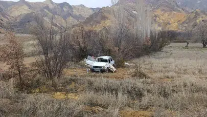 Sivas'ta otomobil şarampole devrildi: Ölü ve yaralılar var