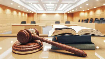 Boşanma aşamasındaki eşini öldüren sanık hakim karşısında