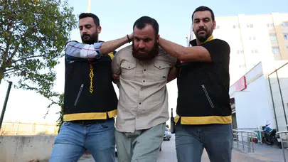 Ailesini katleden sanık suçlamaları reddetti