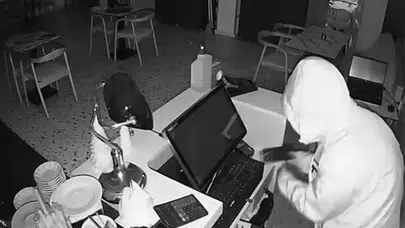 Beylikdüzü'ndeki hırsızlık kameralara yakalandı!