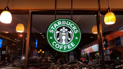 Starbucks 400 şubesini kapatıyor!