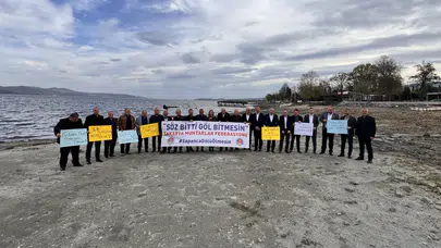 Sakarya'da muhtarlardan Sapanca Gölü için eylem!