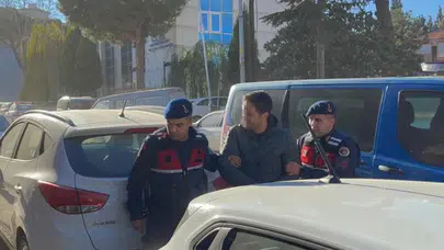 Uşak'ta otomobilin çarptığı 3 kişi öldü: Sürücü tutuklandı