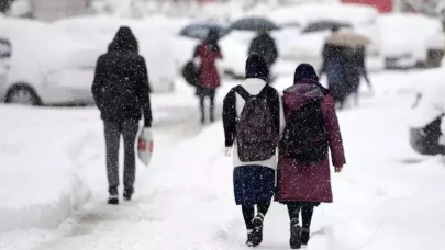 Elazığ'da kar yağışı nedeniyle eğitime ara verildi