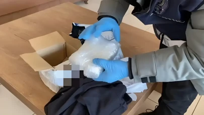 Samsun’da kargo poşetinde 400 gram kokain ele geçirildi: 2 gözaltı