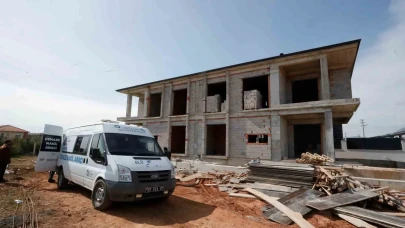 Antalya’da çatıdan düşen inşaat ustası hayatını kaybetti