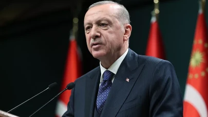 Cumhurbaşkanı Erdoğan'dan İmamoğlu'na afiş tepkisi!