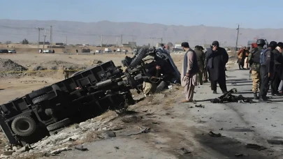 Pakistan'da bombalı saldırı: 11 ölü, 6 yaralı