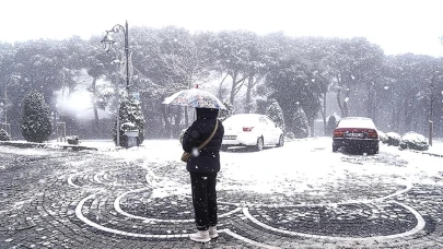 İstanbul'da kar yağışı başladı!