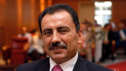 Muhsin Yazıcıoğlu'nun sözleri Boğaz'daki iki köprüye asıldı
