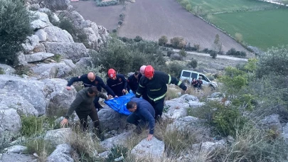 Adana'da hafif ticari araç uçuruma uçtu! Sürücü hayatını kaybetti