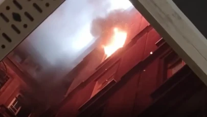 Beyoğlu'nda tarihi Suriye Pasajı'nda yangın!
