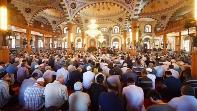 İl il teravih namaz saatleri: İstanbul, Ankara, İzmir ve tüm iller için imsakiye bilgileri