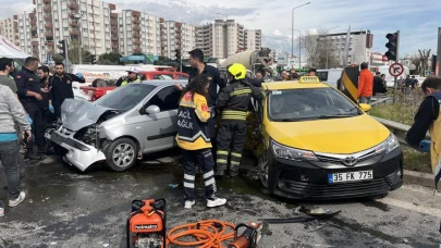 Aydın'da taksi ile otomobil çarpıştı: 2 yaralı