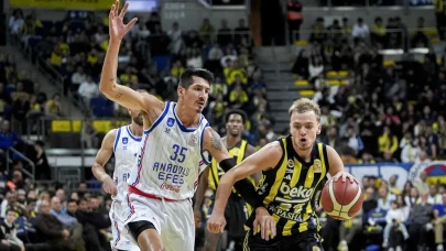 Basketbolda derbi heyecanı! Anadolu Efes evinde Fenerbahçe Beko ile karşı karşıya gelecek