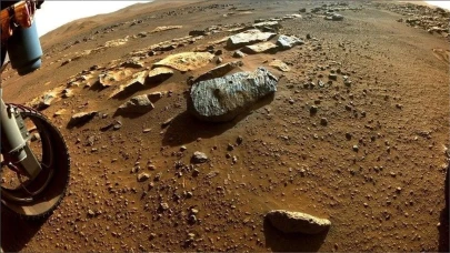 Mars'ta antik yaşam izleri mi bulundu? Uzay aracı ilginç karbon zincirleri tespit etti!