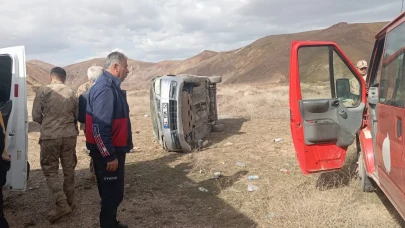 Hakkari’de feci kaza: Otomobil takla attı, 3 kişi yaralandı