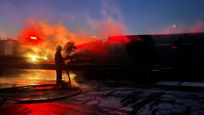 Yakıt yüklü tanker yandı
