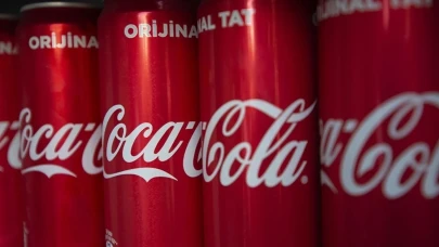 Coca-Cola’dan kritik adım: Binlerce kutusu geri çağrılıyor! İşte şaşırtan nedeni…