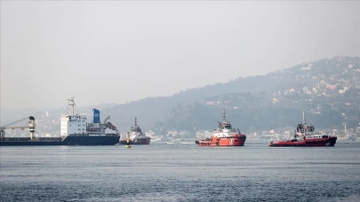 İstanbul Boğazı'nda gemi trafiği askıya alındı!