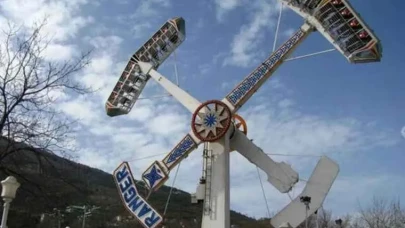 Lunaparkta korkunç kaza: 17 yaşındaki genç kız yoğun bakımda