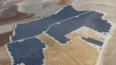 Migros, Kırşehir’de dev güneş enerjisi santrali kurdu: Karbon emisyonlarını azaltıyor