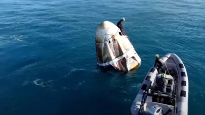 9 aydır uzayda mahsur kalan astronotlar Dünya'ya döndü