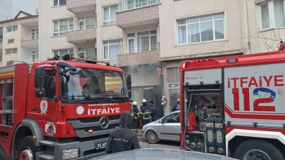 Samsun’da depo yangını: Bir iş yeri kullanılamaz hale geldi