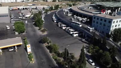 İzmir Otogarı'nda bayram yoğunluğu: Biletler tükendi, seferler yüzde 70 arttı