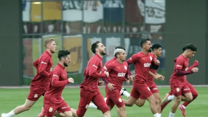 Galatasaraylı futbolculara Beşiktaş derbisi öncesi müjde!