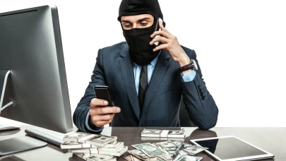 Kendilerini BDDK Başkanı olarak tanıtıp banka dolandırdılar
